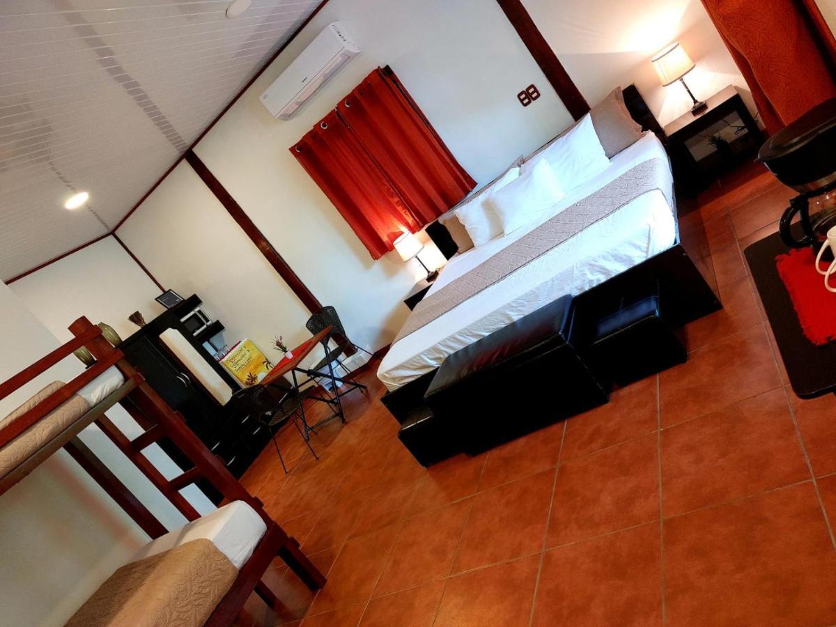 Hotel Casa Vito Beachfront Puerto Viejo de Talamanca Bagian luar foto