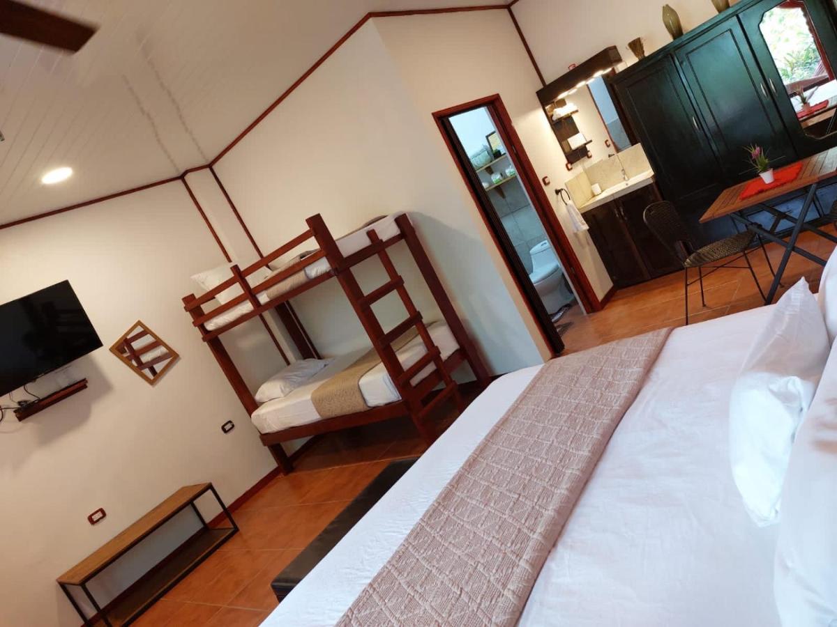 Hotel Casa Vito Beachfront Puerto Viejo de Talamanca Bagian luar foto