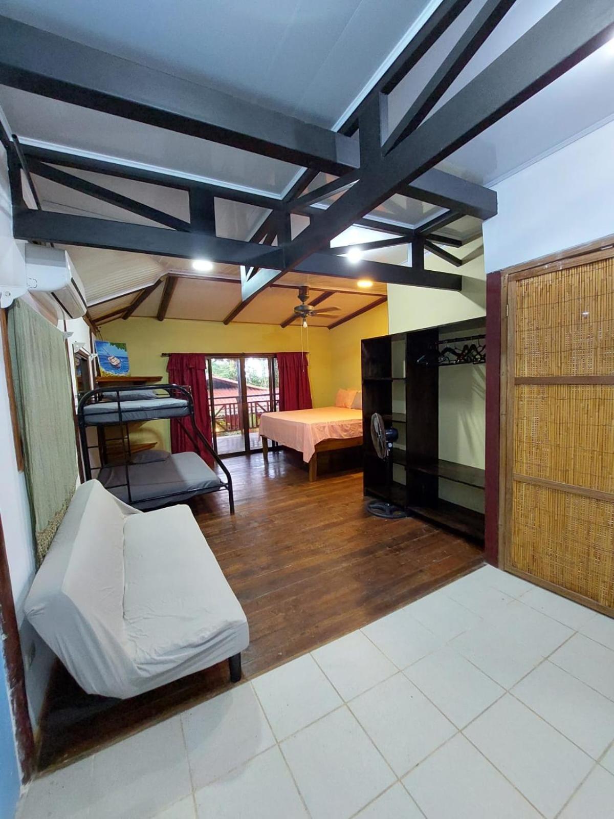 Hotel Casa Vito Beachfront Puerto Viejo de Talamanca Bagian luar foto